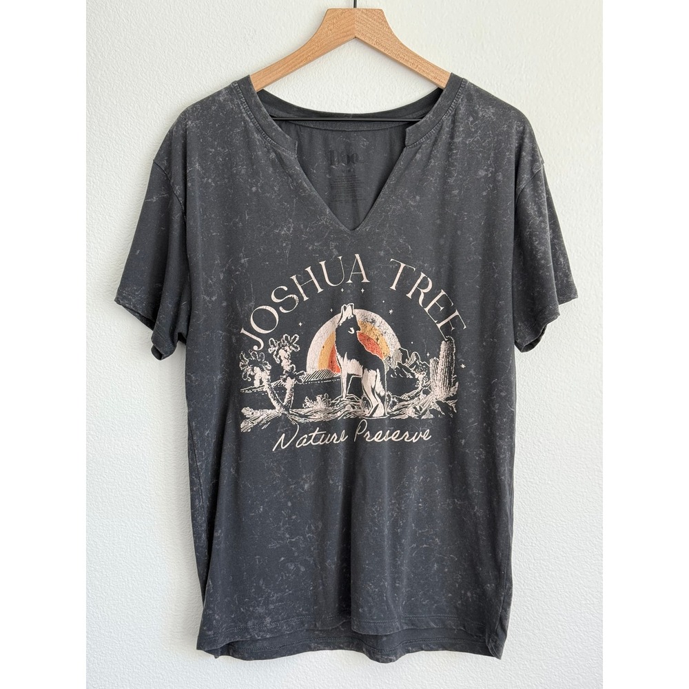 Doe Joshua Tree Graphic Tee M Grey Boho Western Wolf Acid Wash Vintage Shirt